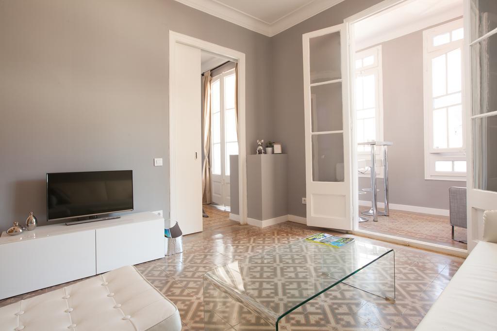 Enjoy Apartments Sofia Барселона Экстерьер фото
