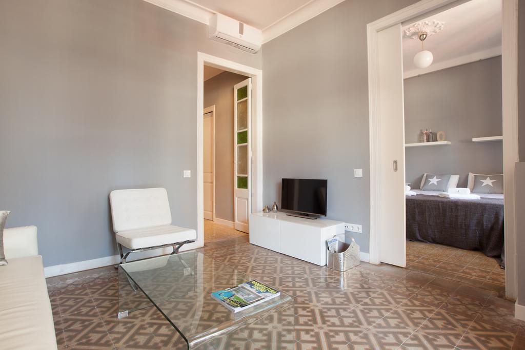 Enjoy Apartments Sofia Барселона Экстерьер фото