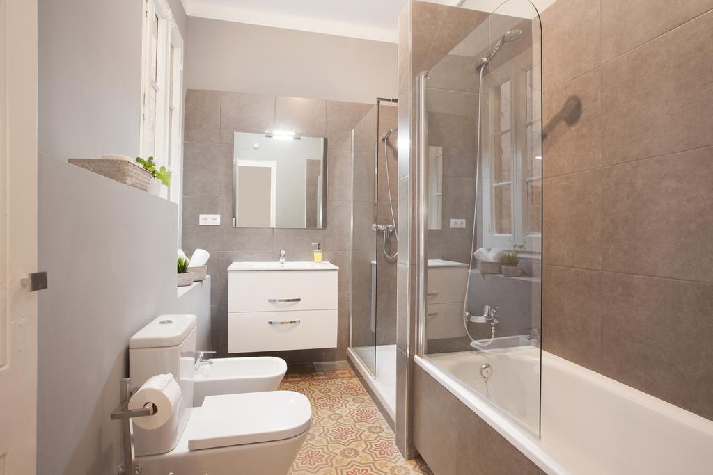 Enjoy Apartments Sofia Барселона Экстерьер фото